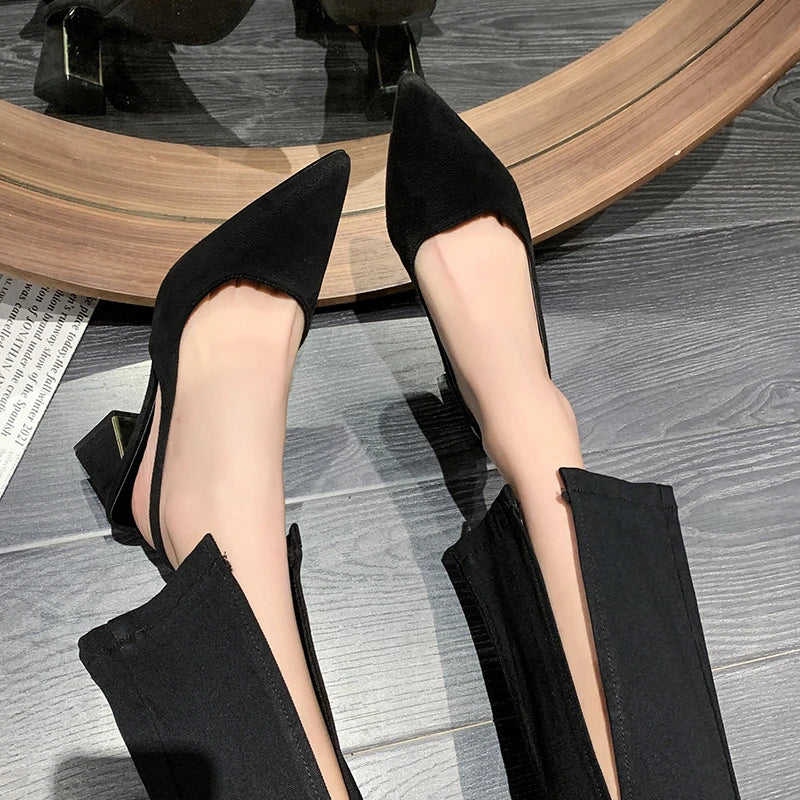 حذاء نسائي