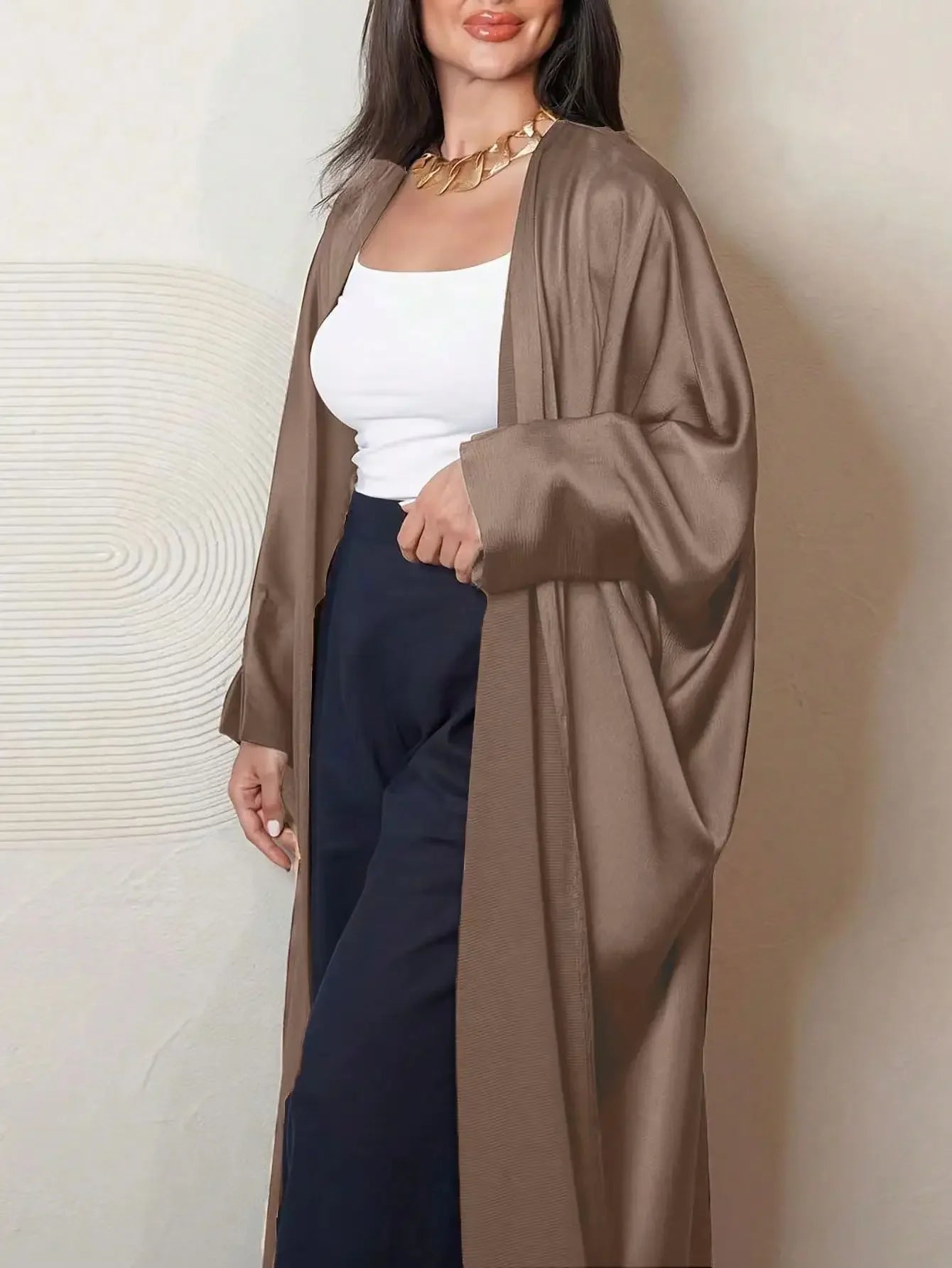 عبايه مفتوحه